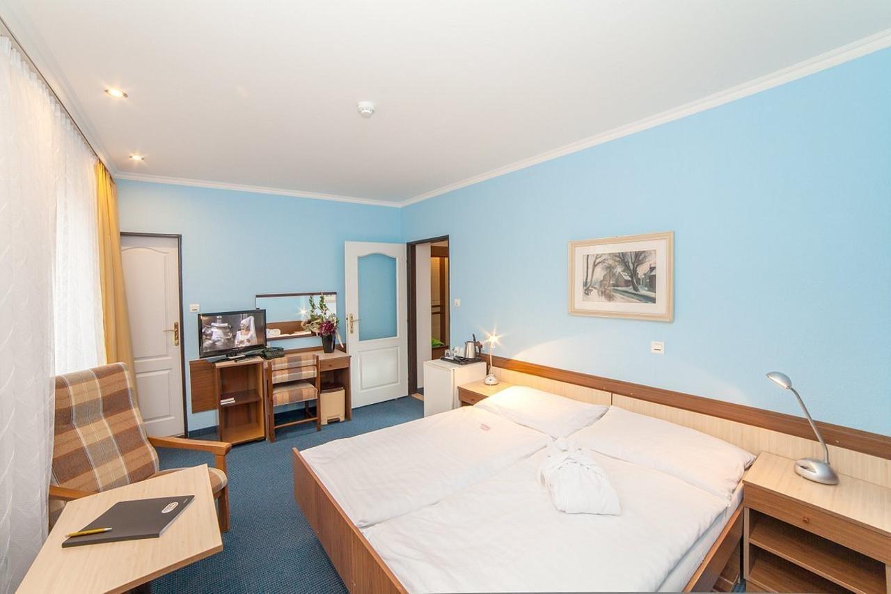 Krivan Hotel Karlovy Vary Ngoại thất bức ảnh
